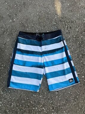 Quiksilver Men’s Blue and White Striped Boardshorts
